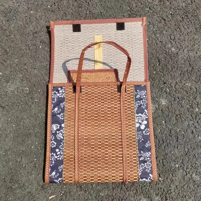 Handcrafted Bamboo Picnic Basket – Foldable Retro-Style Bag with Handles for Fruits, Snacks & Gift Presentation"