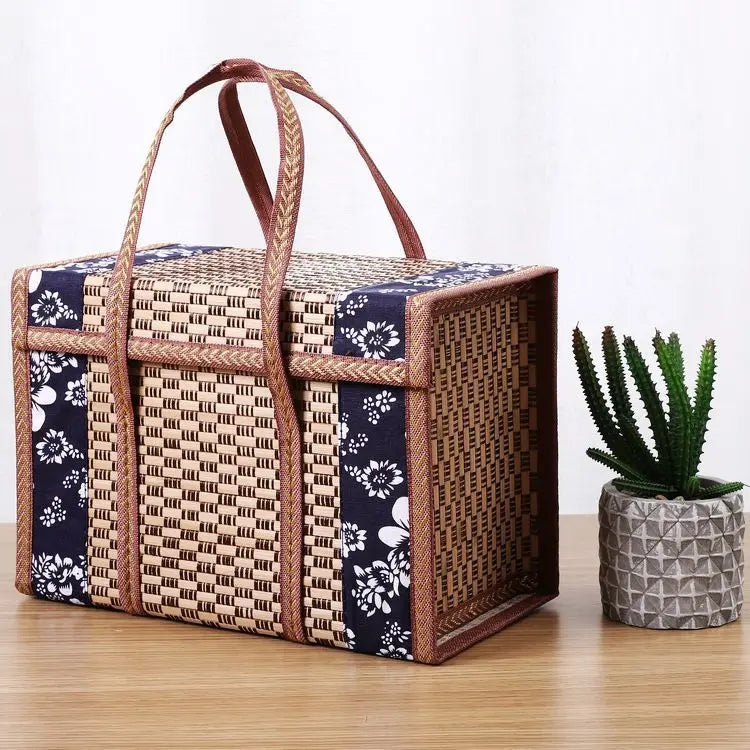 Handcrafted Bamboo Picnic Basket – Foldable Retro-Style Bag with Handles for Fruits, Snacks & Gift Presentation"